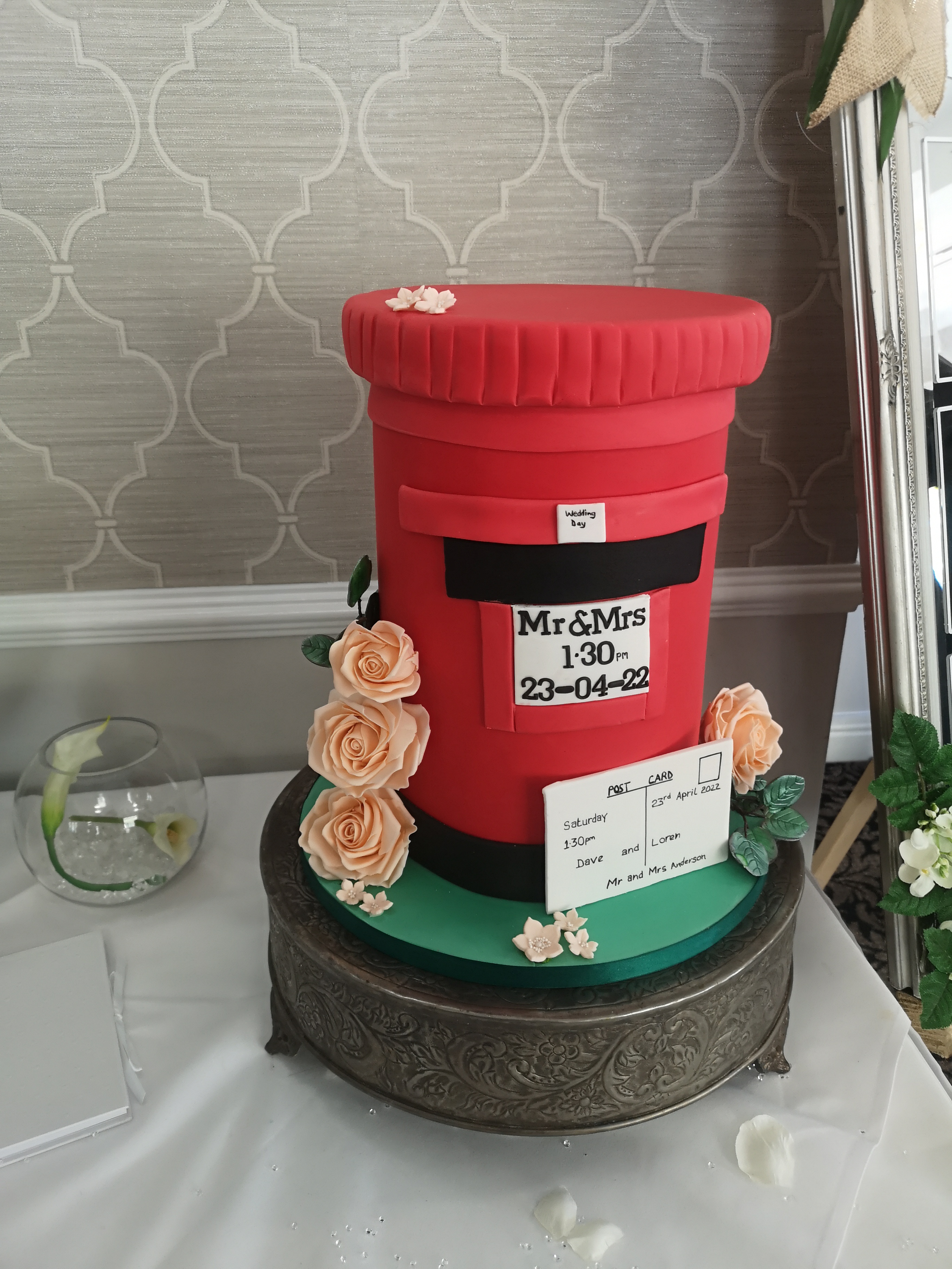 quirky postbox wedding cake